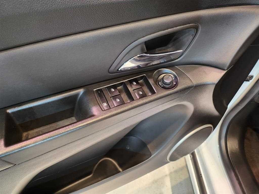 쉐보레 크루즈 1.8LT 이미지 9