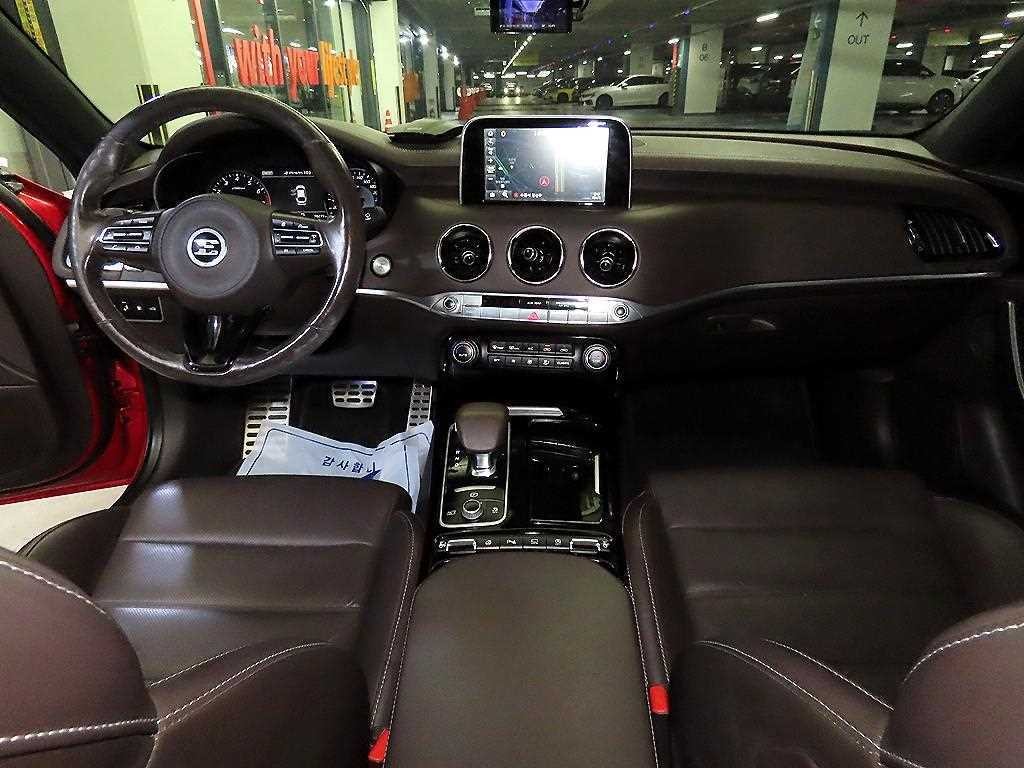 기아 스팅어 가솔린 2.0 터보 2WD 플래티넘 이미지 10