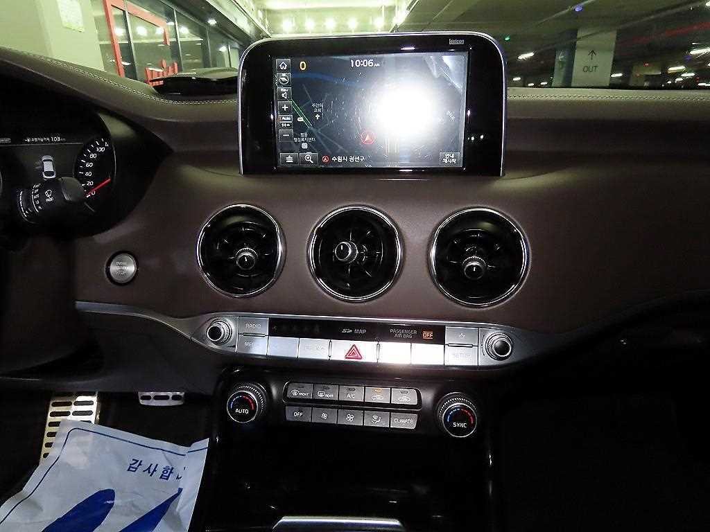 기아 스팅어 가솔린 2.0 터보 2WD 플래티넘 이미지 11