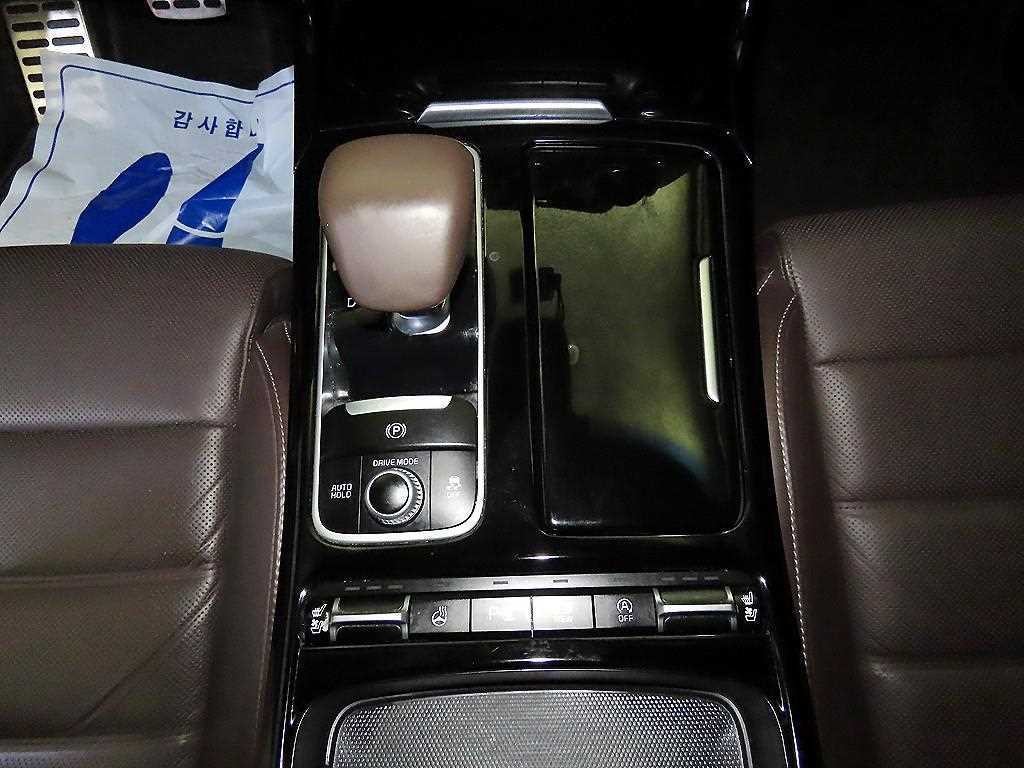 기아 스팅어 가솔린 2.0 터보 2WD 플래티넘 이미지 12