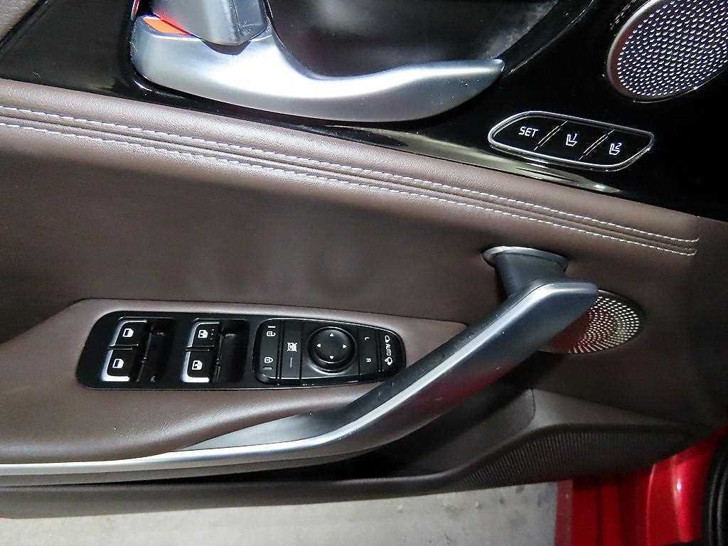 기아 스팅어 가솔린 2.0 터보 2WD 플래티넘 이미지 13