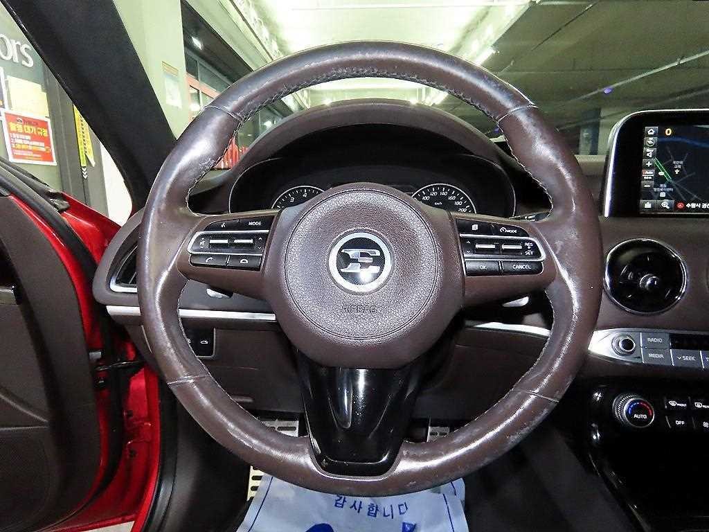 기아 스팅어 가솔린 2.0 터보 2WD 플래티넘 이미지 8