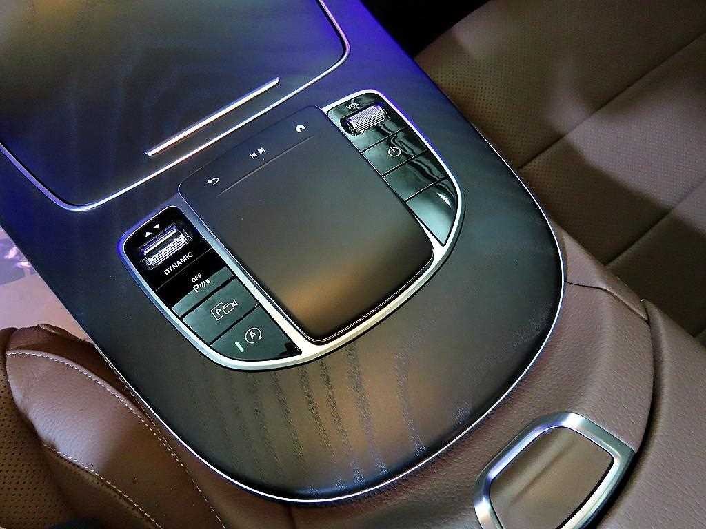 벤츠 E 클래스 E-클래스 W213 E250 아방가르드 이미지 13