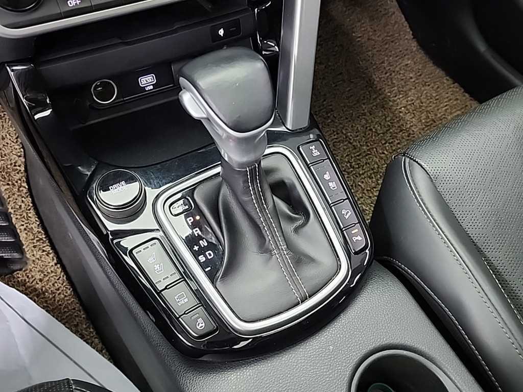 기아 셀토스 가솔린 1.6 터보 4WD 시그니처 이미지 8