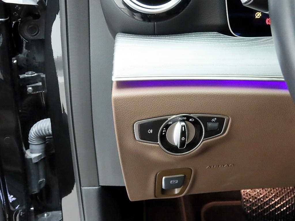 벤츠 E 클래스 E-클래스 W213 E350 4MATIC 아방가르드 이미지 12
