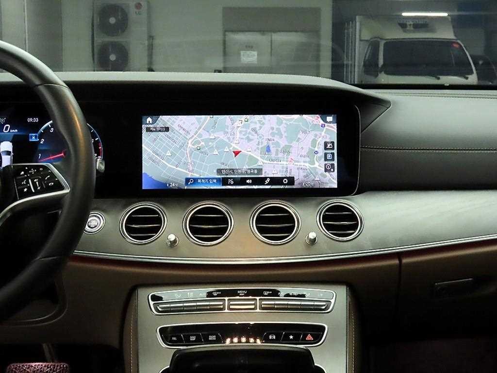 벤츠 E 클래스 E-클래스 W213 E350 4MATIC 아방가르드 이미지 8