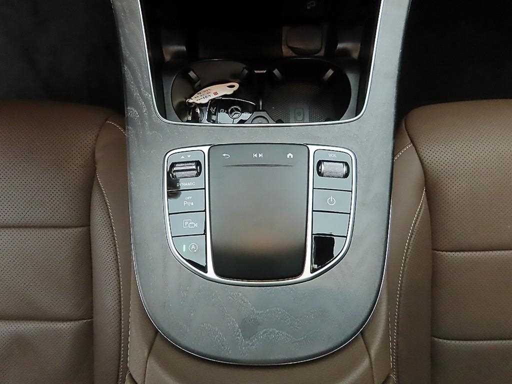 벤츠 E 클래스 E-클래스 W213 E350 4MATIC 아방가르드 이미지 9