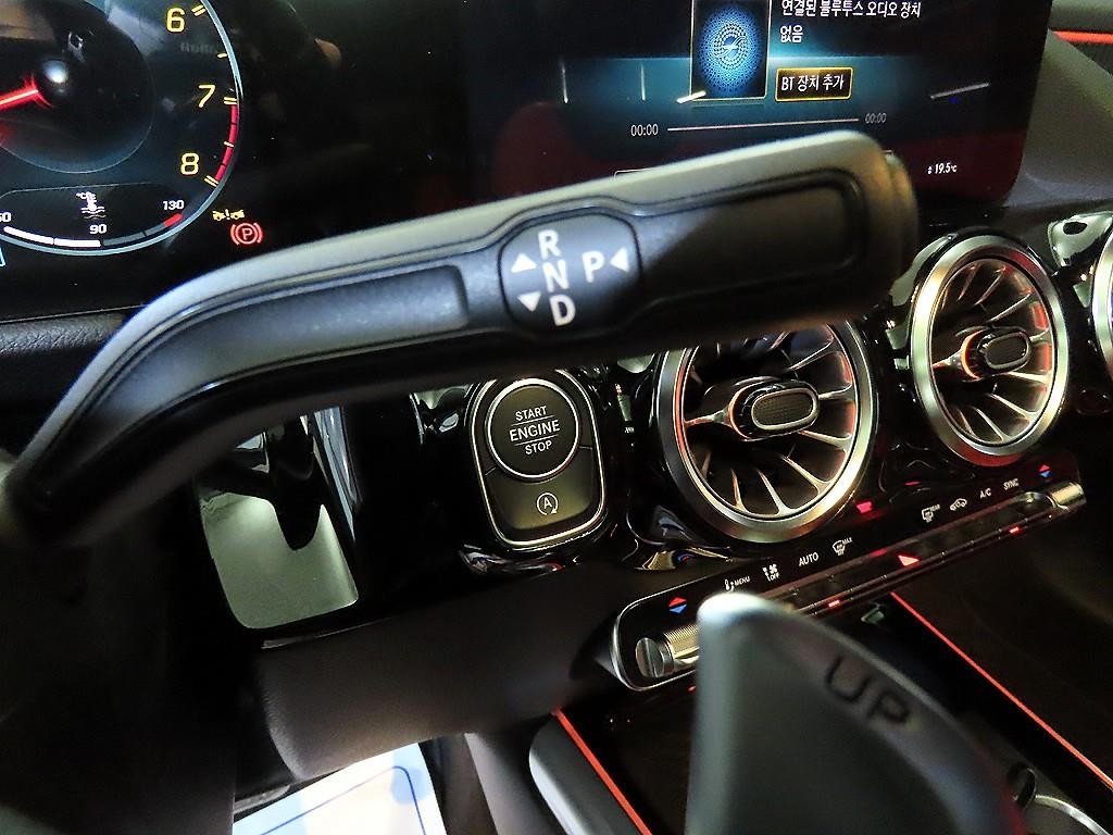 벤츠 GLA 클래스 GLA클래스 H247 GLA45 AMG 4MATIC + 이미지 12