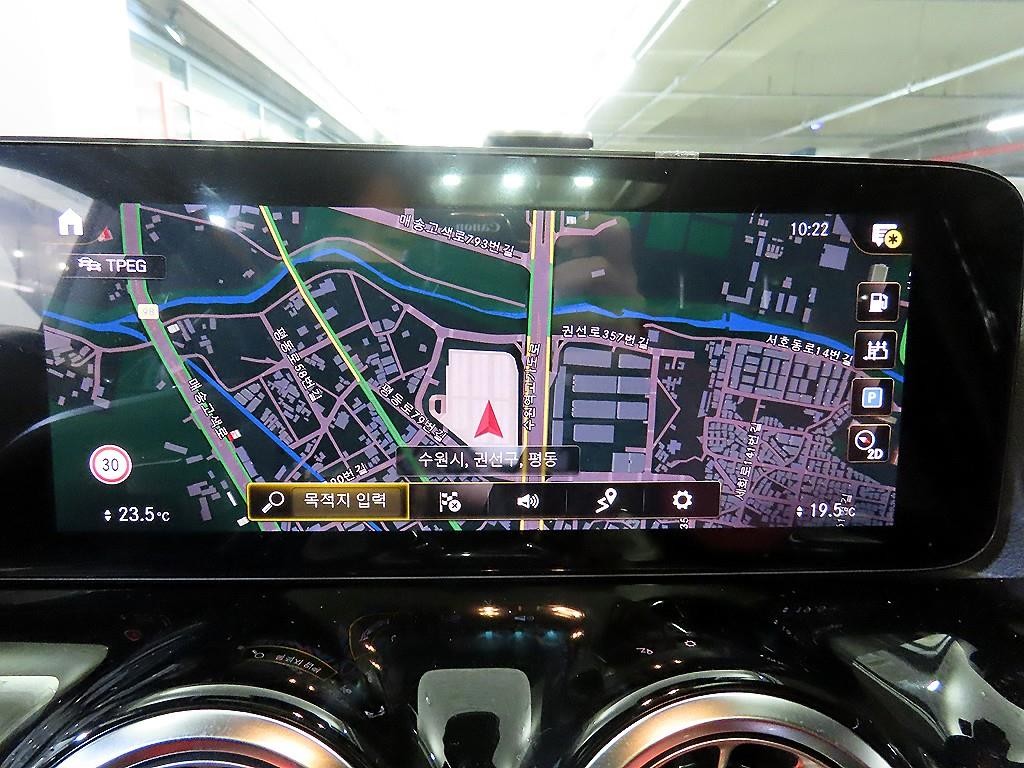 벤츠 GLA 클래스 GLA클래스 H247 GLA45 AMG 4MATIC + 이미지 13
