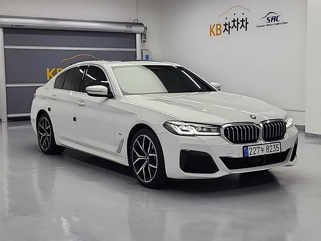 BMW 5시리즈 5시리즈 (G30) 530e M 스포츠 이미지 4