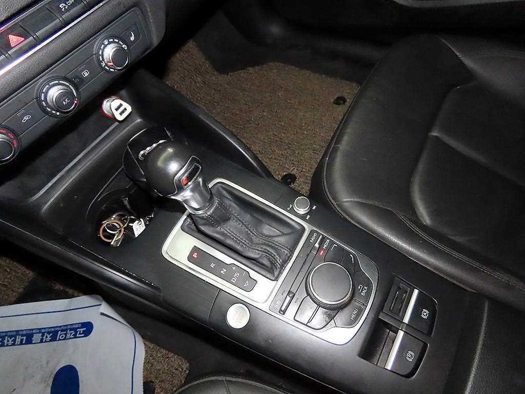 아우디 A3 뉴 A3 25 TDI 다이나믹 스포트백 이미지 12