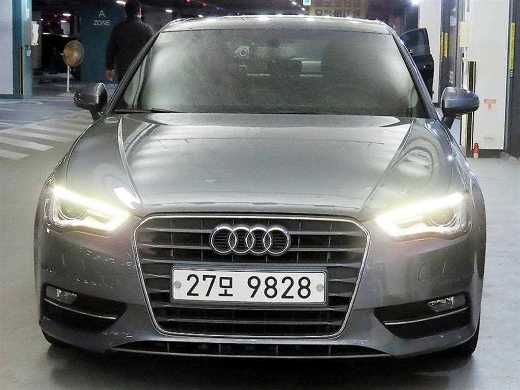 아우디 A3 뉴 A3 25 TDI 다이나믹 스포트백 이미지 2