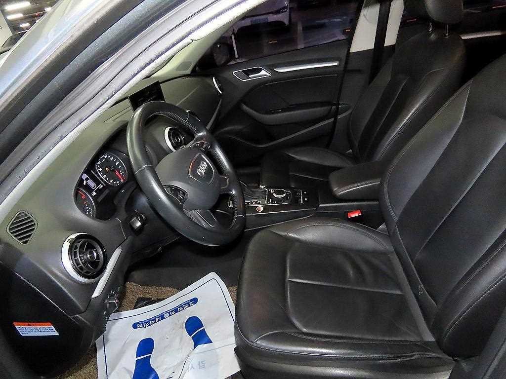 아우디 A3 뉴 A3 25 TDI 다이나믹 스포트백 이미지 6