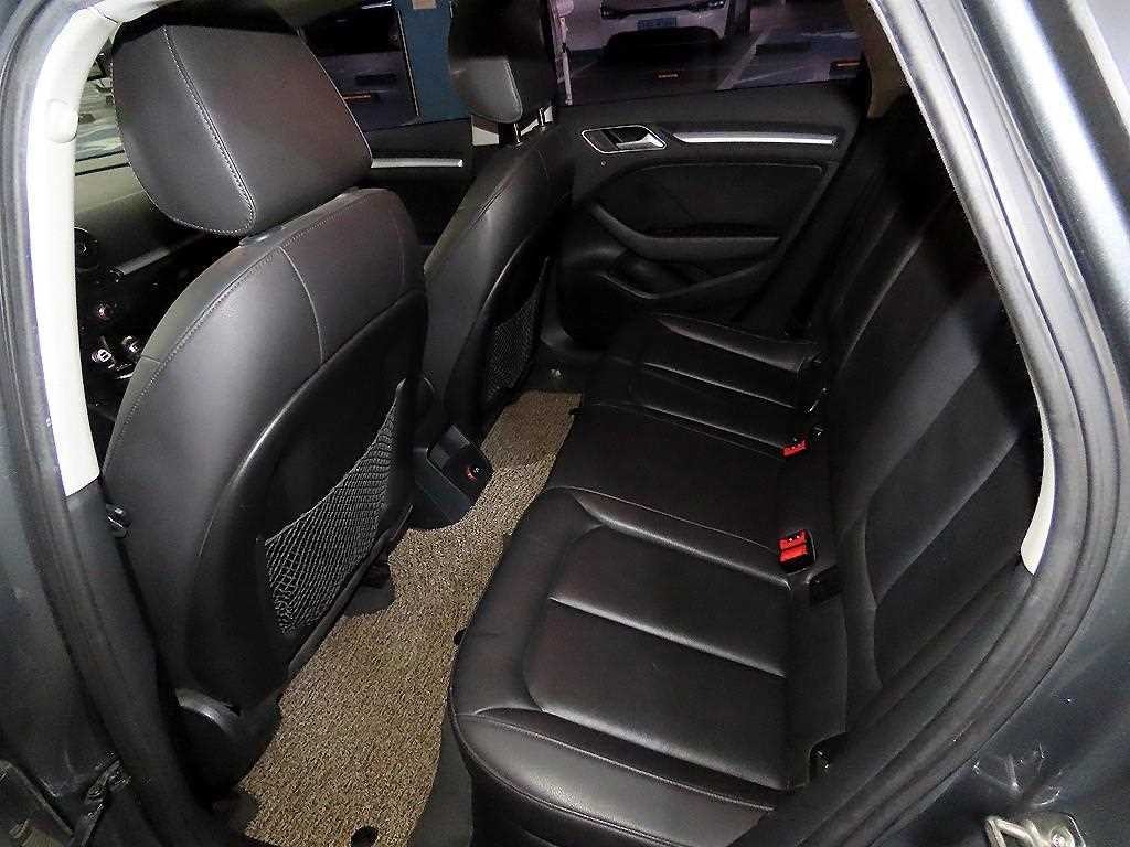 아우디 A3 뉴 A3 25 TDI 다이나믹 스포트백 이미지 7