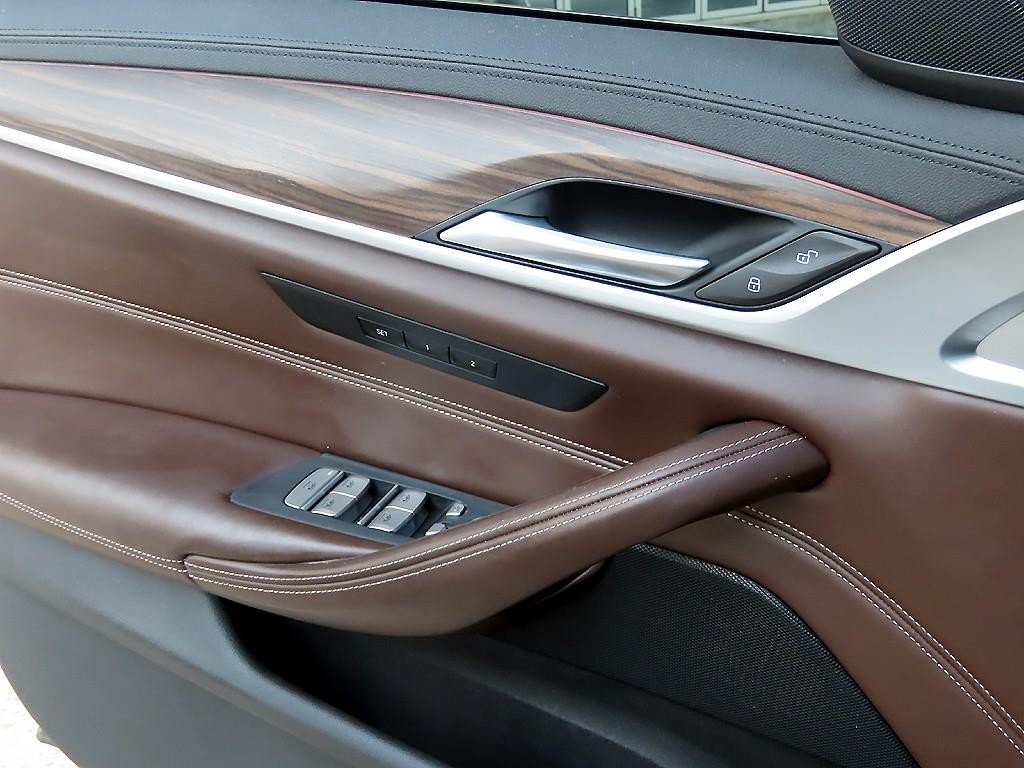 BMW 5시리즈 5시리즈 (G30) 530i xDrive 럭셔리 플러스 이미지 12