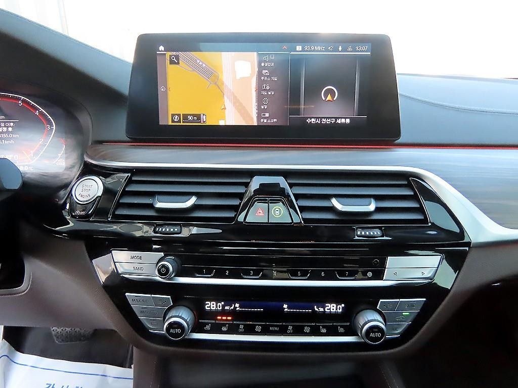 BMW 5시리즈 5시리즈 (G30) 530i xDrive 럭셔리 플러스 이미지 13