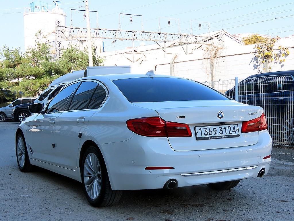 BMW 5시리즈 5시리즈 (G30) 530i xDrive 럭셔리 플러스 이미지 3