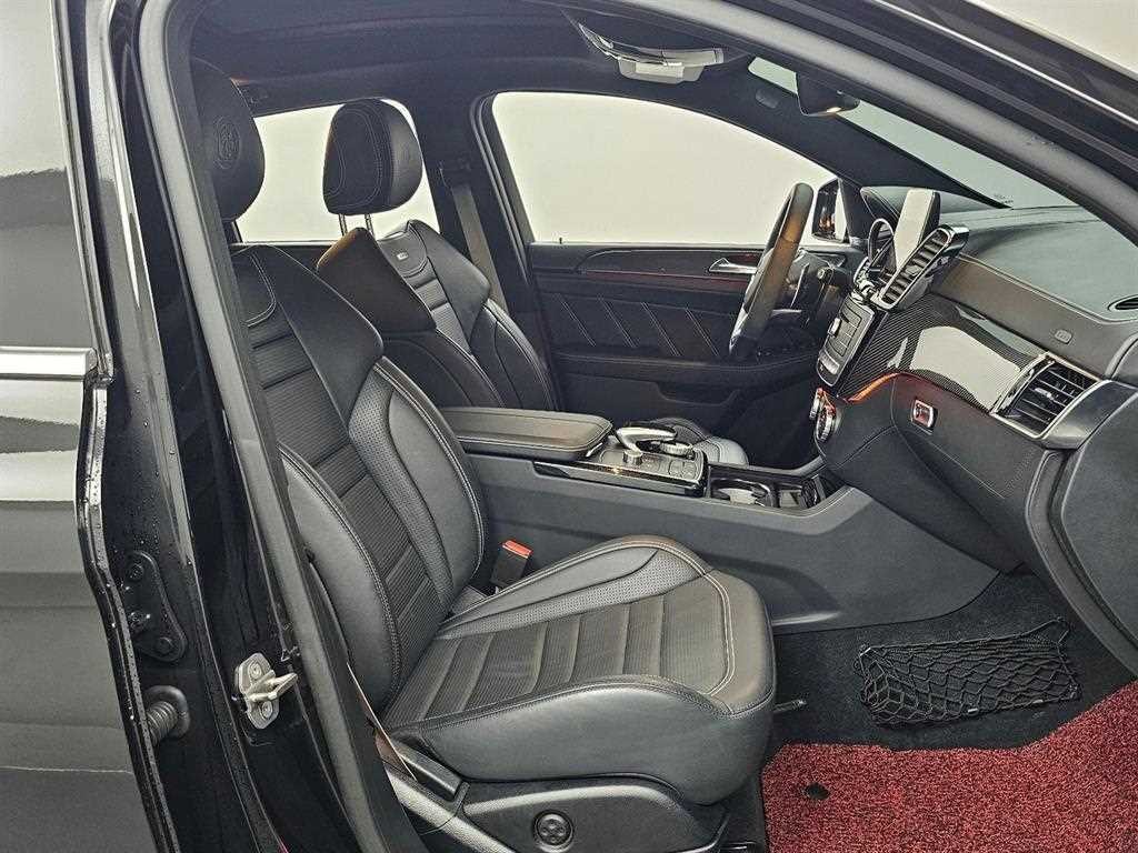 벤츠 GLE 클래스 GLE 클래스 W166 GLE 63 AMG S 4MATIC 쿠페 이미지 11