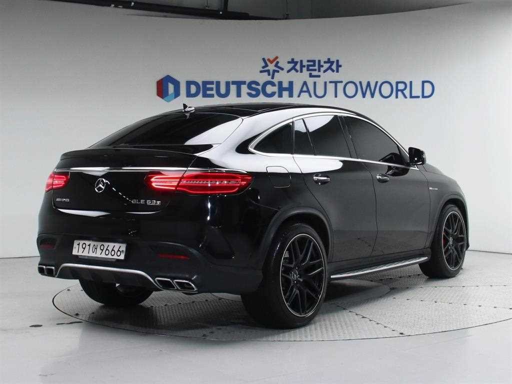 벤츠 GLE 클래스 GLE 클래스 W166 GLE 63 AMG S 4MATIC 쿠페 이미지 3