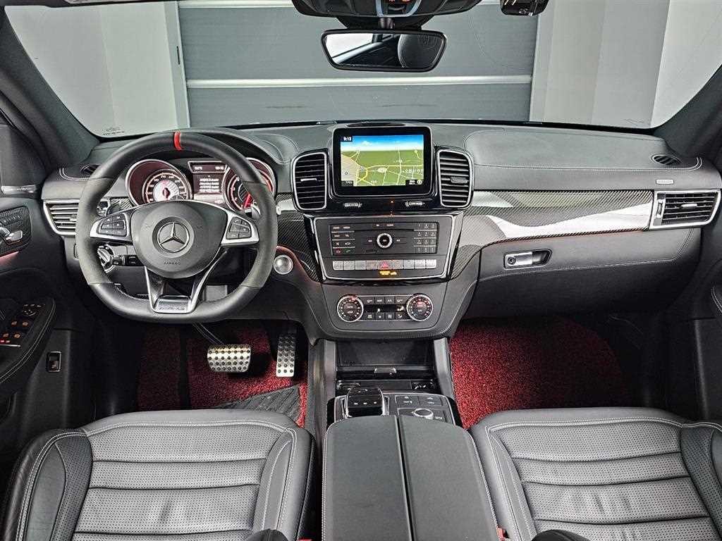 벤츠 GLE 클래스 GLE 클래스 W166 GLE 63 AMG S 4MATIC 쿠페 이미지 8