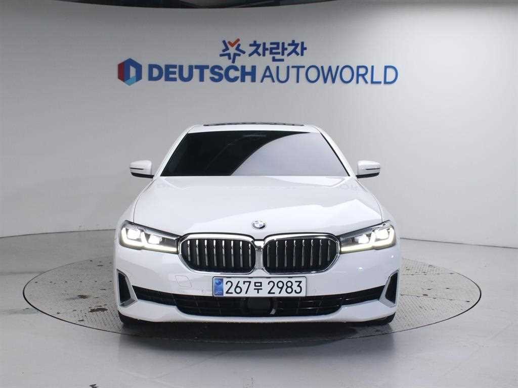 BMW 5시리즈 5시리즈 (G30) 523d xDrive 럭셔리 이미지 3