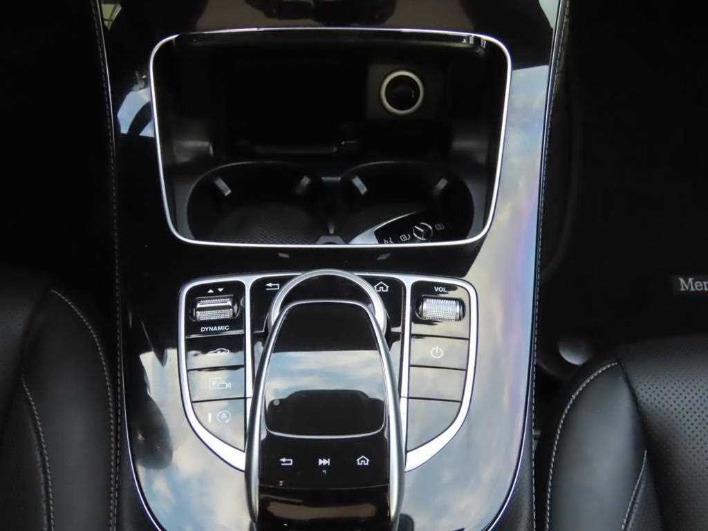 벤츠 E 클래스 E-클래스 W213 E400 4MATIC 익스클루시브 이미지 11