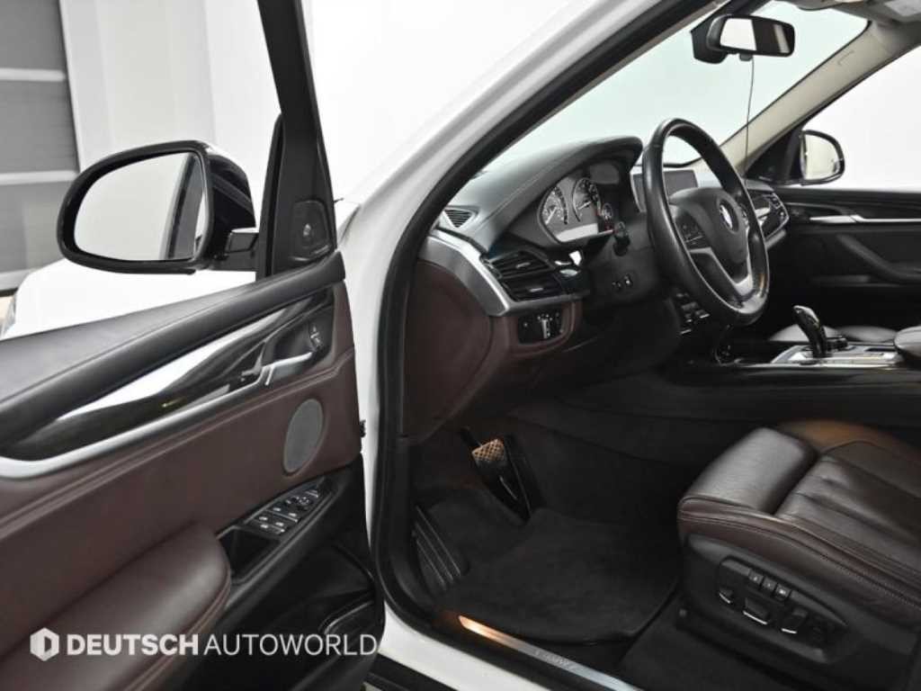 BMW X5 X5 (F15) xDrive 50i 이미지 11