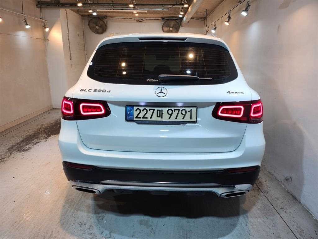 벤츠 GLC 클래스 GLC클래스 X253 GLC 220 d 4MATIC 이미지 3