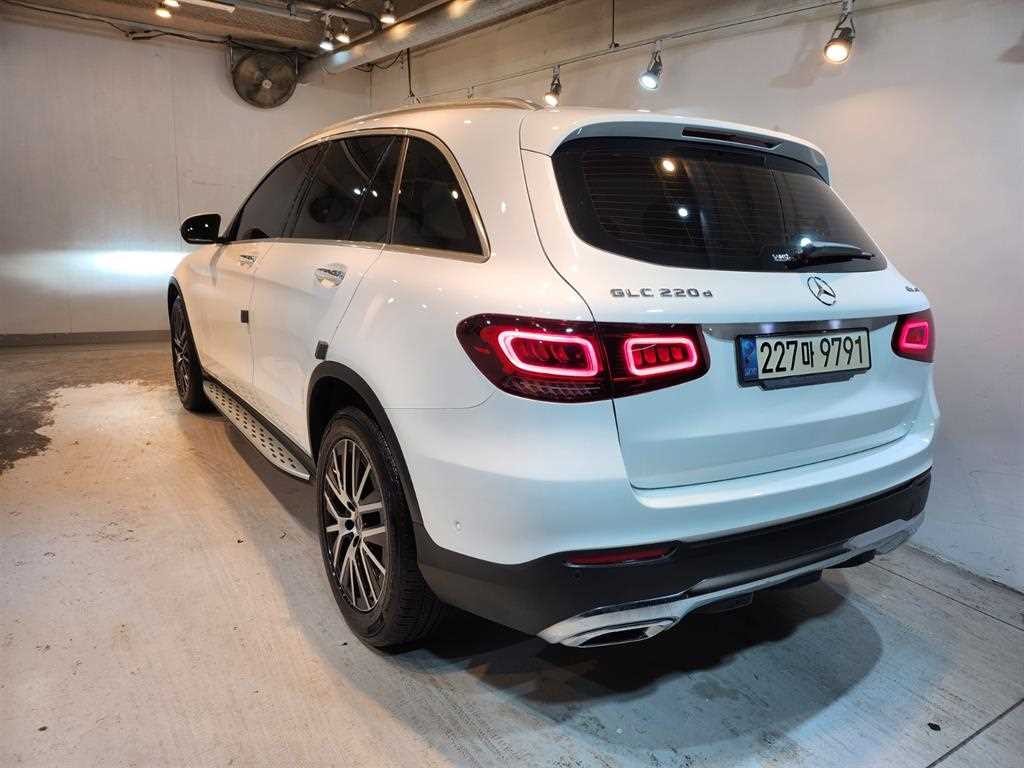 벤츠 GLC 클래스 GLC클래스 X253 GLC 220 d 4MATIC 이미지 4