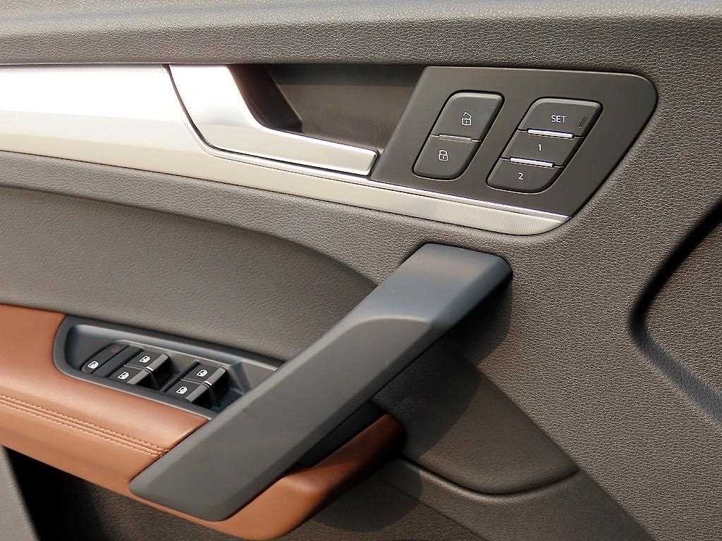 아우디 Q5 Q5 (FY) 40 TDI 콰트로 프리미엄 이미지 11