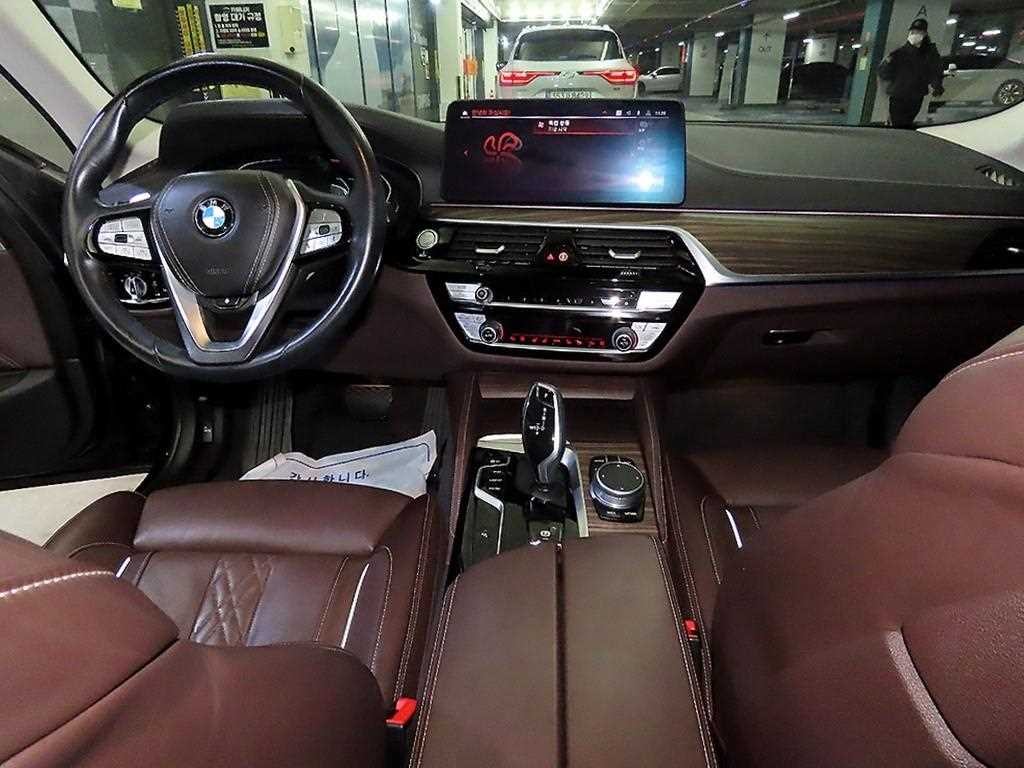 BMW 5시리즈 5시리즈 (G30) 530i 럭셔리 이미지 10