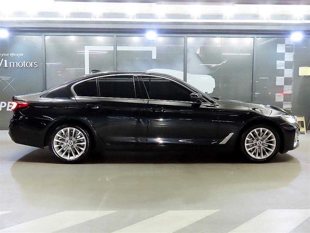 BMW 5시리즈 5시리즈 (G30) 530i 럭셔리 이미지 3