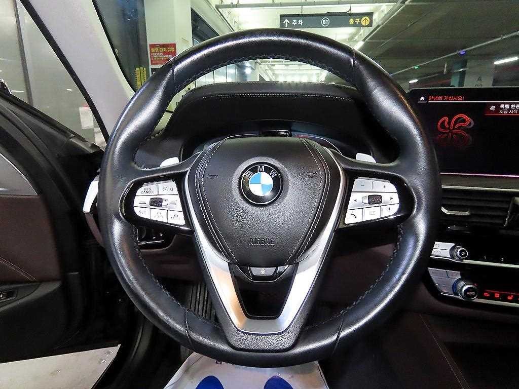 BMW 5시리즈 5시리즈 (G30) 530i 럭셔리 이미지 8