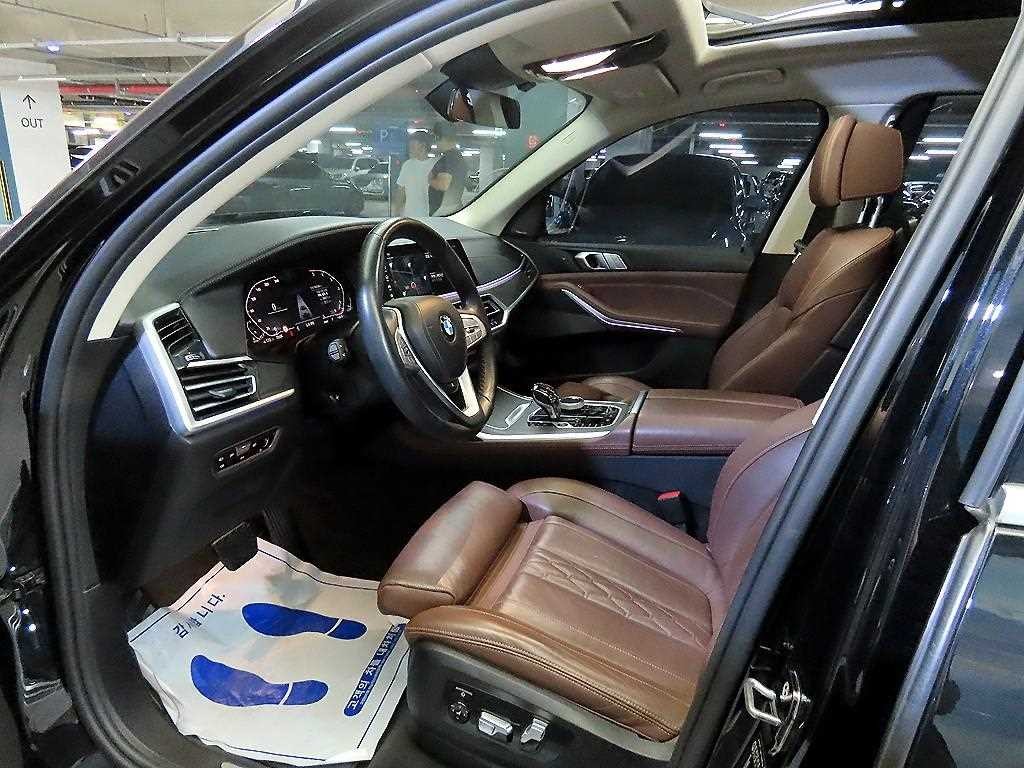 BMW X7 X7 (G07) xDrive 40d 디자인 퓨어 엑셀런스 7인승 이미지 6
