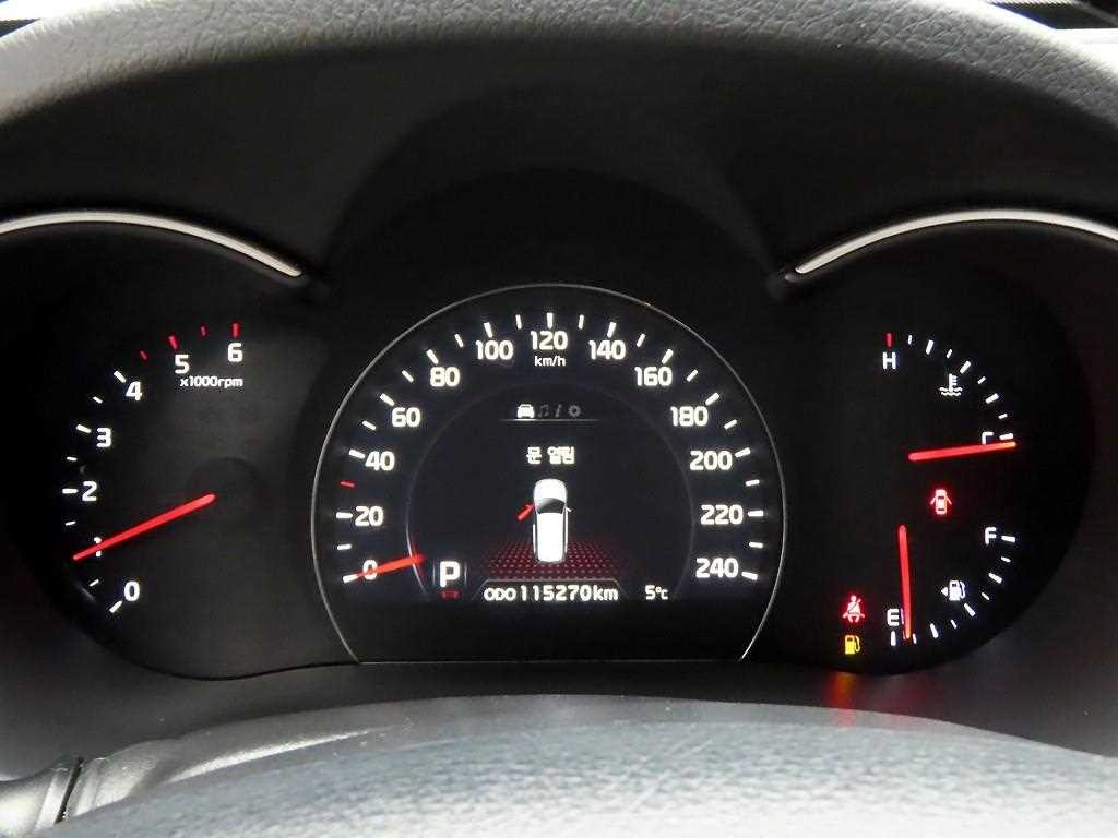 기아 쏘렌토 뉴 쏘렌토 R 2WD 2.0 프레스티지 이미지 5