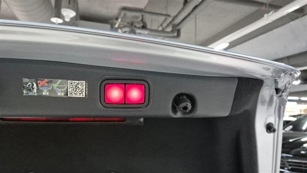 벤츠 E 클래스 E-클래스 W213 E220d 4MATIC AMG라인 이미지 18