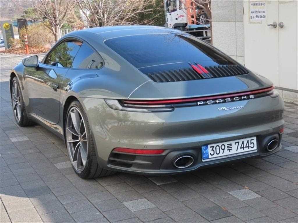 포르쉐 911 911(992) 카레라 이미지 4