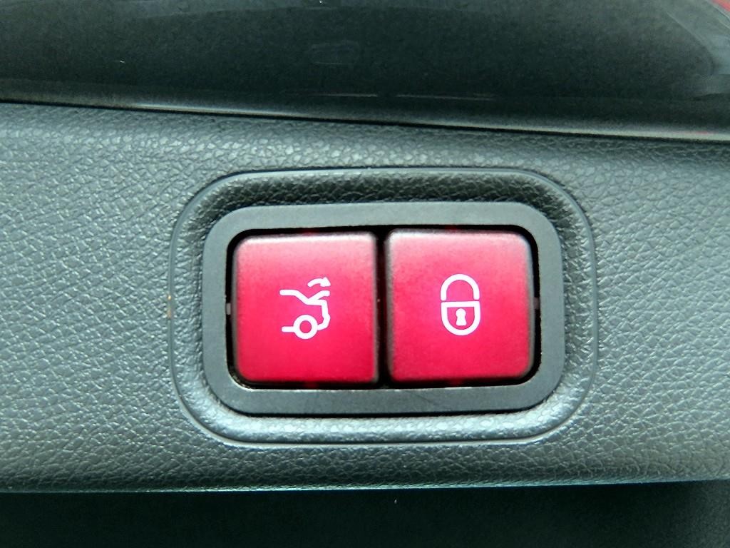 벤츠 E 클래스 E-클래스 W213 E300 4MATIC 익스클루시브 이미지 16