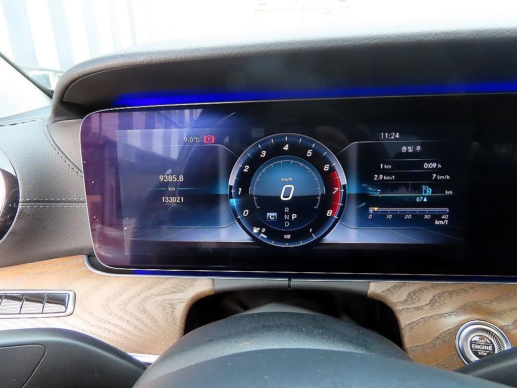 벤츠 E 클래스 E-클래스 W213 E300 4MATIC 익스클루시브 이미지 9