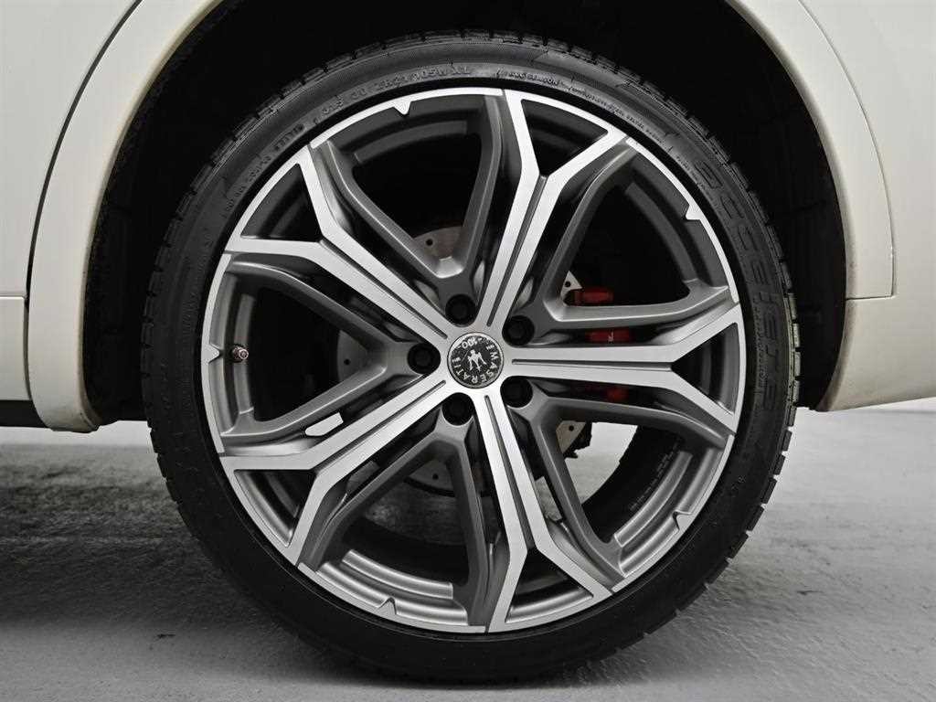마세라티 르반떼 3.8 GTS AWD 이미지 6