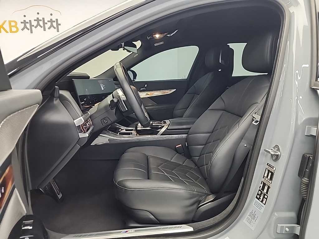 BMW 7시리즈 7시리즈 (G70) 740i xDrive M 스포츠 리미티드 이미지 11