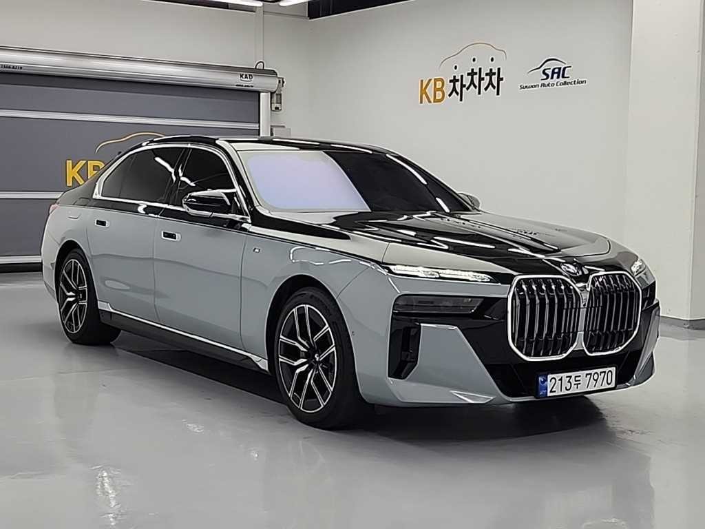 BMW 7시리즈 7시리즈 (G70) 740i xDrive M 스포츠 리미티드 이미지 4