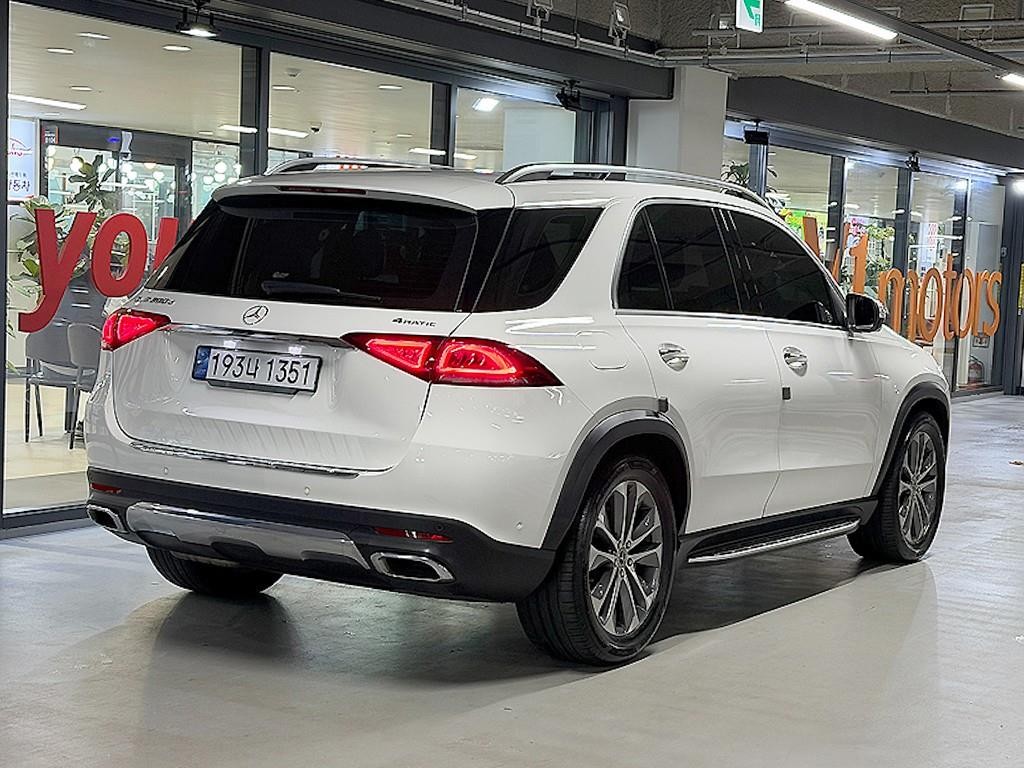 벤츠 GLE 클래스 GLE 클래스 W167 GLE 300d 4MATIC 이미지 4