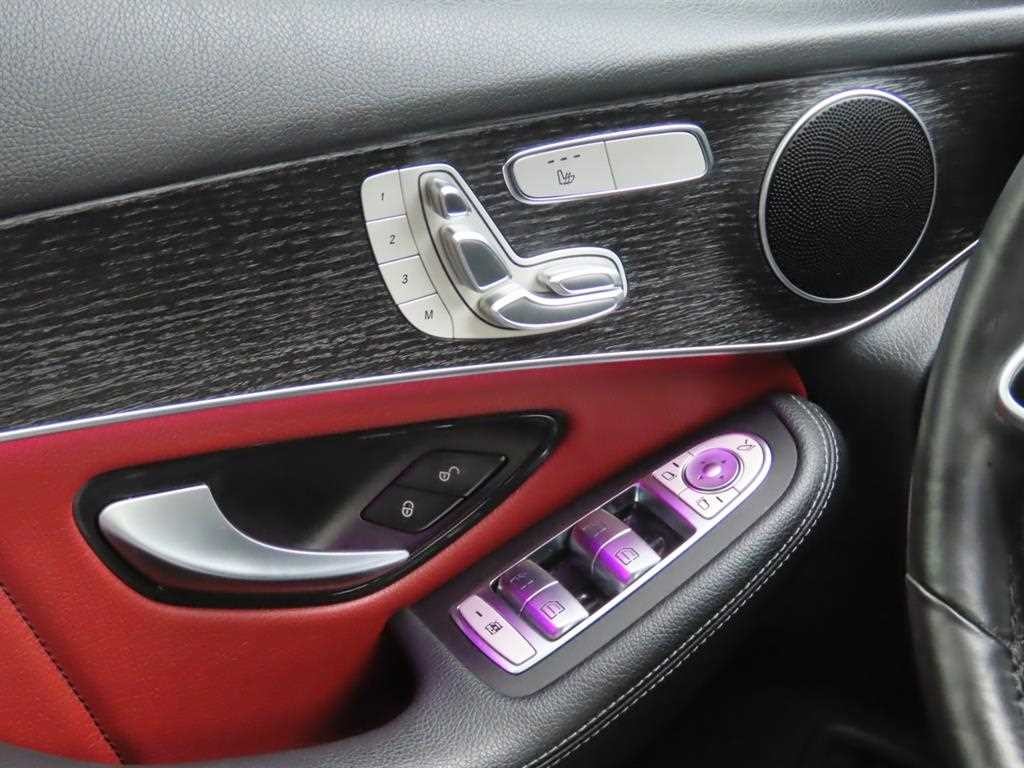 벤츠 GLC 클래스 GLC클래스 X253 GLC 300 e 4MATIC 쿠페 이미지 10