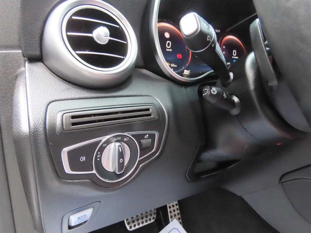 벤츠 GLC 클래스 GLC클래스 X253 GLC 300 e 4MATIC 쿠페 이미지 14