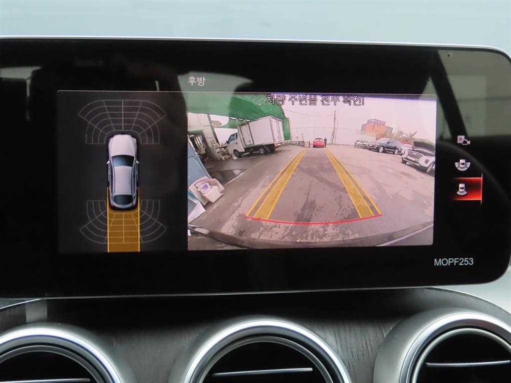 벤츠 GLC 클래스 GLC클래스 X253 GLC 300 e 4MATIC 쿠페 이미지 17