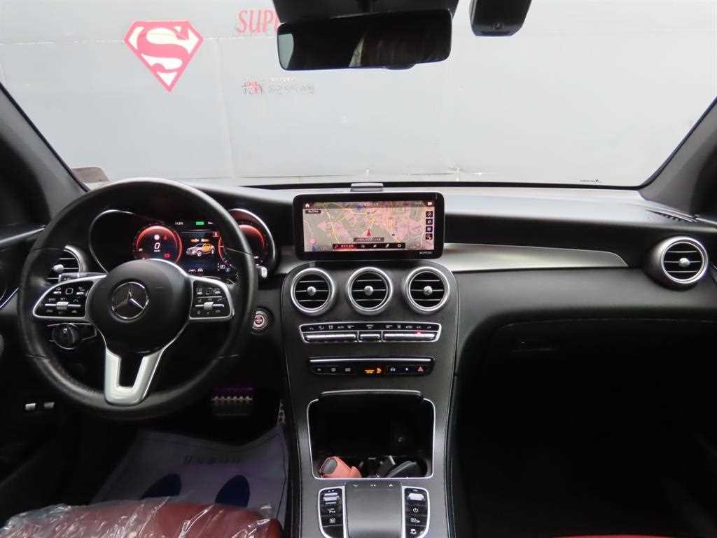 벤츠 GLC 클래스 GLC클래스 X253 GLC 300 e 4MATIC 쿠페 이미지 8