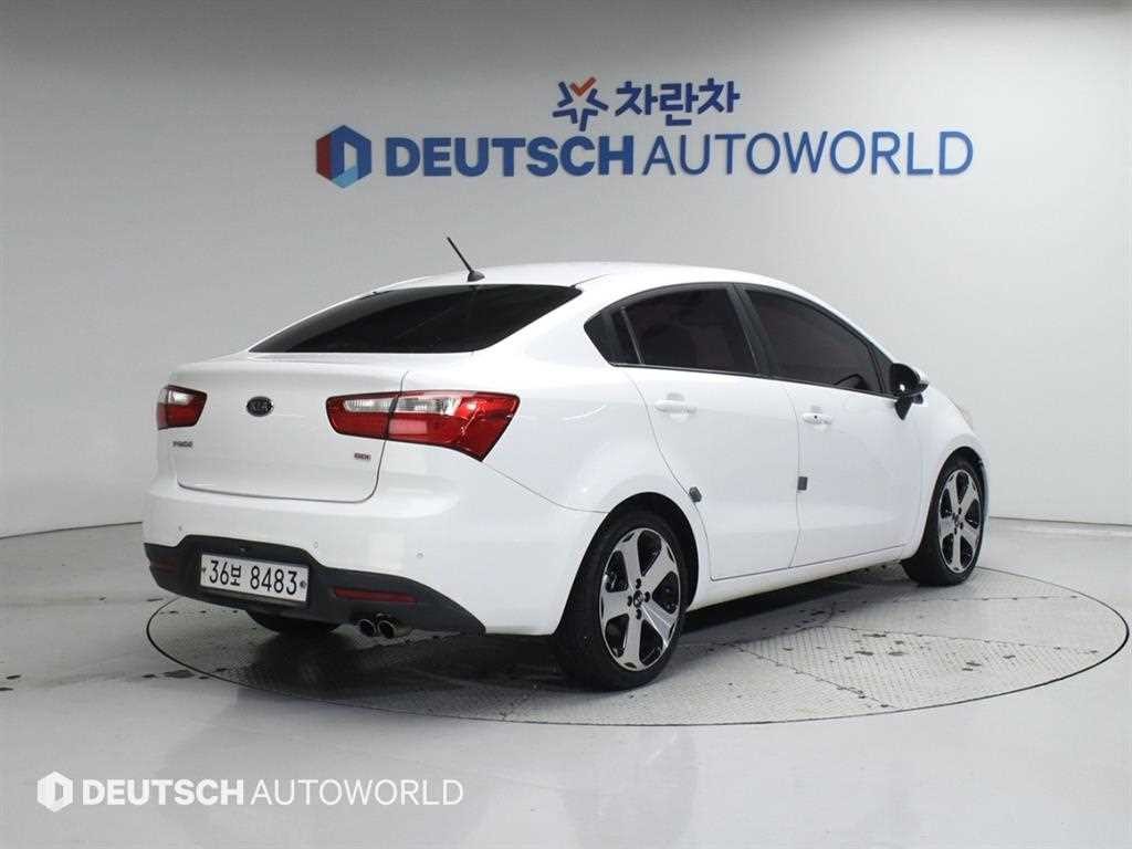 기아 프라이드 올뉴프라이드 4DR 1.6GDI 프레스티지 이미지 3