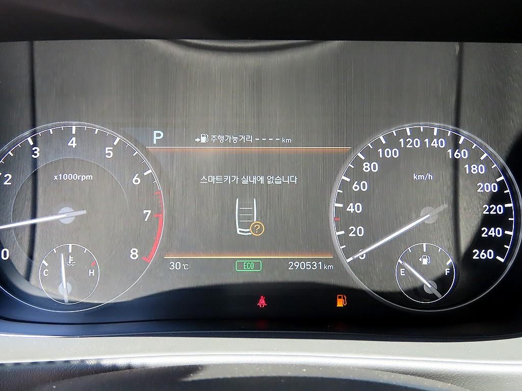 제네시스 EQ900 3.3 T-GDI AWD 프리미엄 럭셔리 이미지 9