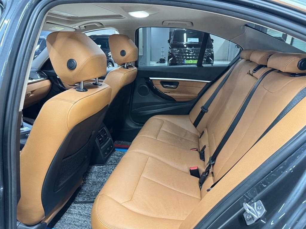 BMW 3시리즈 3시리즈 (F30) 320i 럭셔리 이미지 12